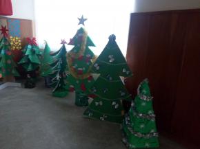 Expoziţie de Pomi de Crăciun din materiale reciclabile