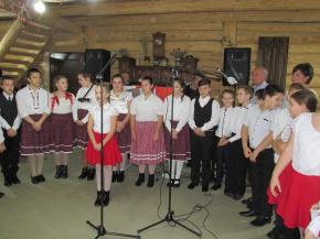 Balul strugurilor organizat de profesorii, părinţii şi elevii secţiei maghiare